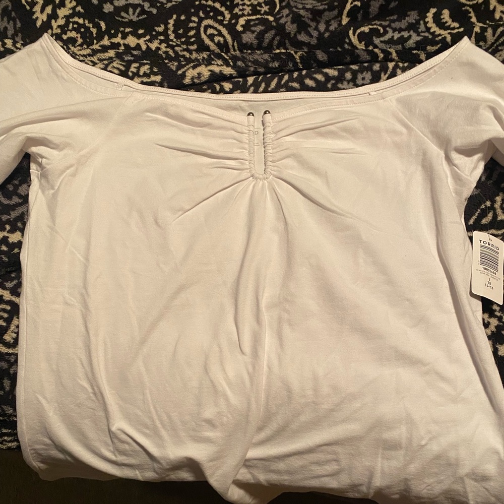 Torrid foxy u-bar off the shoulder top